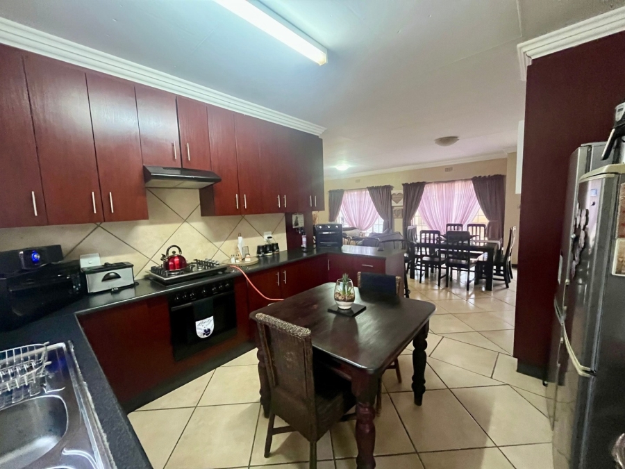 3 Bedroom Property for Sale in Flamwood North West
